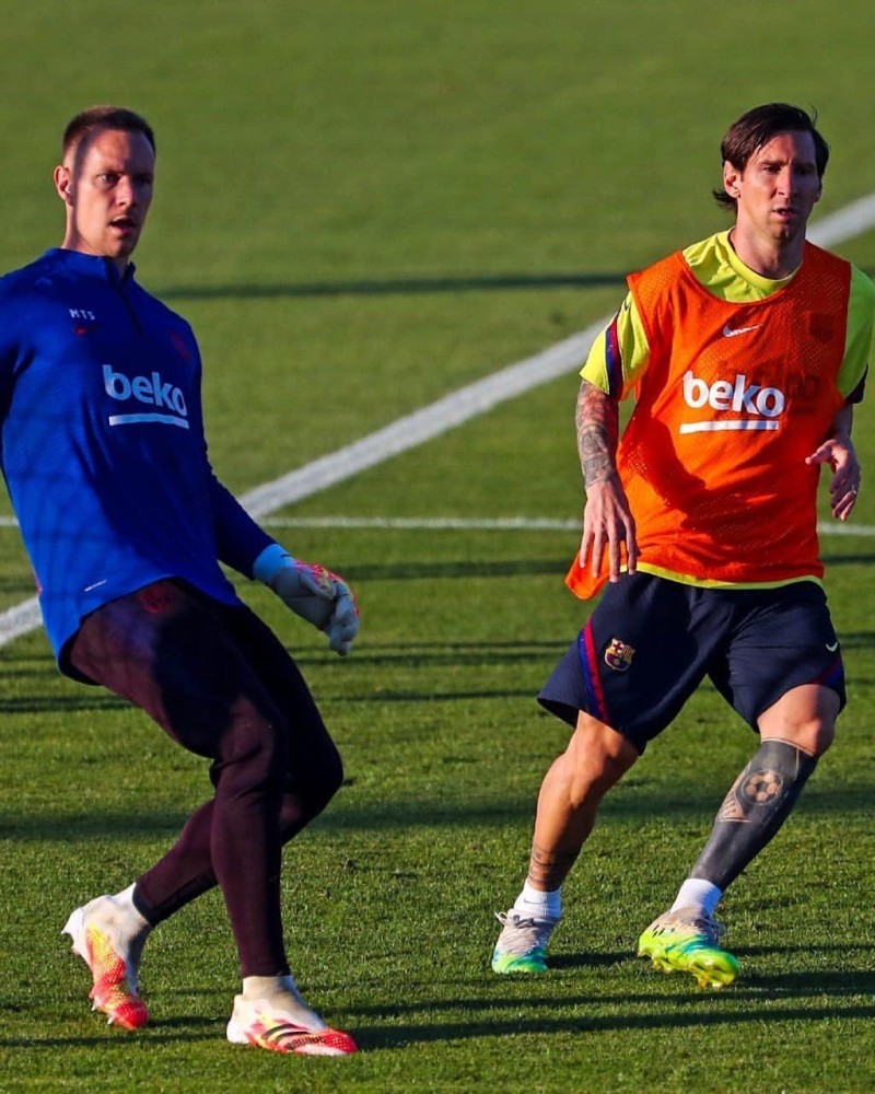 关于里程碑夜！金州勇士调整名单，欧冠今晨刷纪录，信心回归，临场指挥获称赞的信息